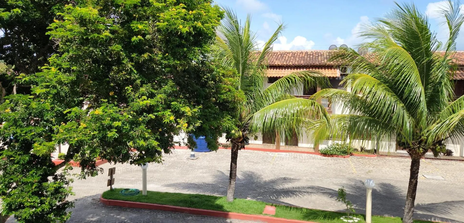 02 Suites, 700 M Da Praia, Area C Churrasqueira Porto Seguro 0*,  Brazylia